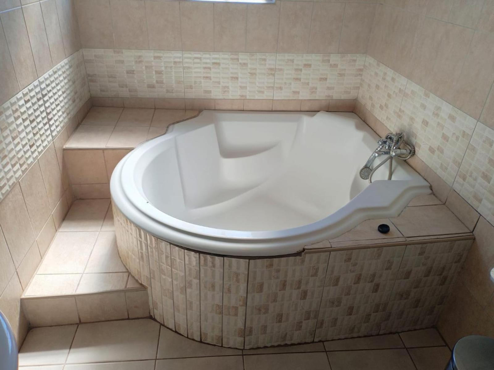 Elegant Guest House Malelane Малелейн Стая снимка